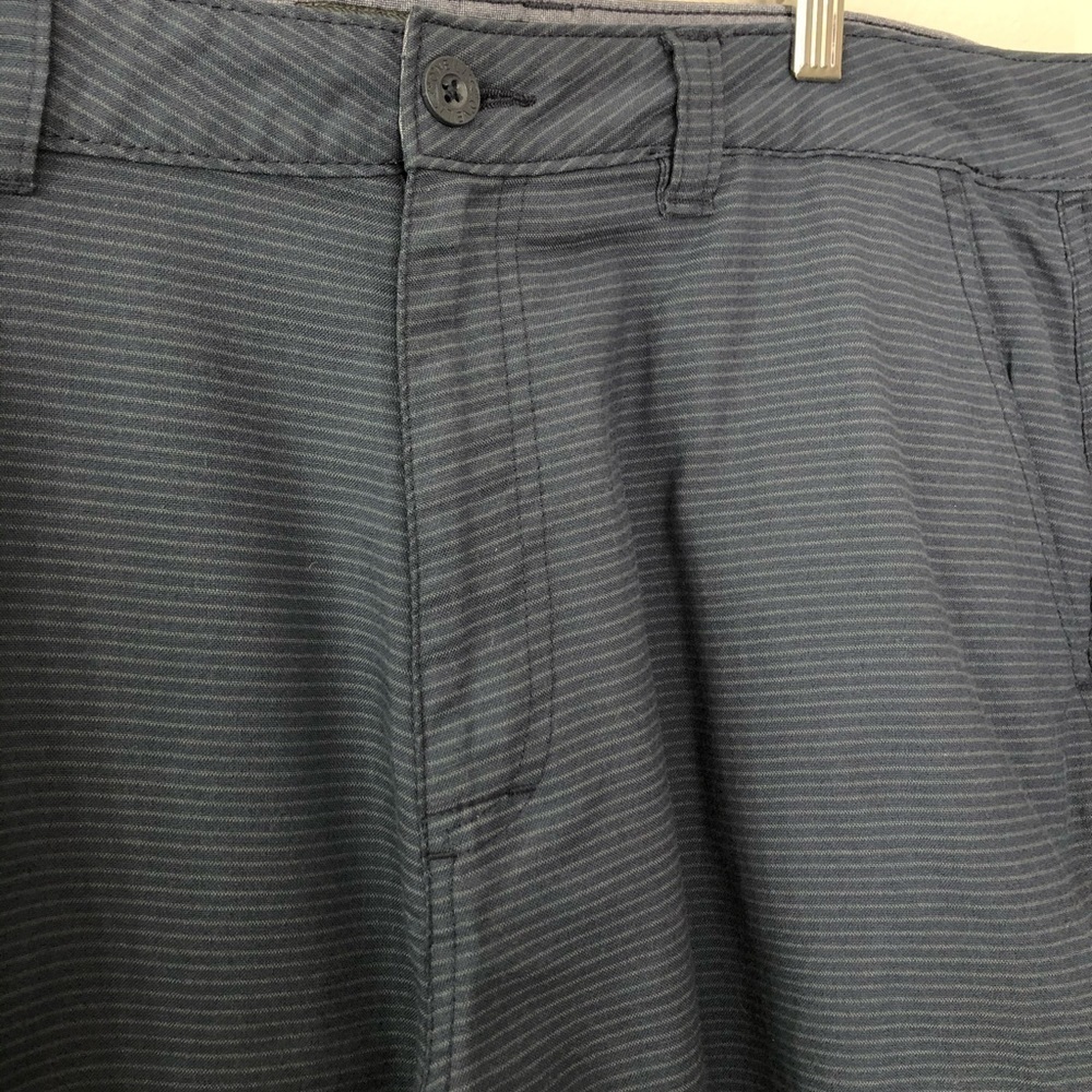 Men’s O’Neill Striped Shorts - Picture 3 of 8